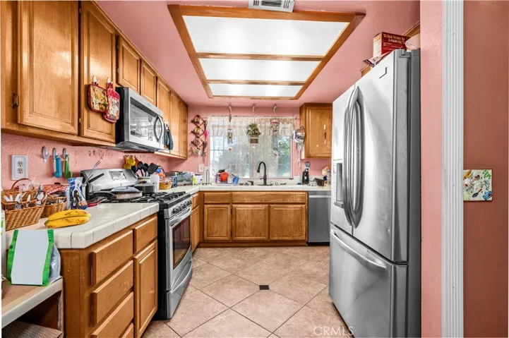7205 Ridgeline, Jurupa Valley, California 92509