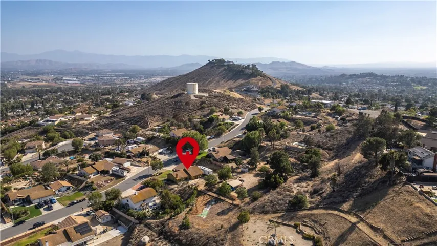 7205 Ridgeline, Jurupa Valley, California 92509