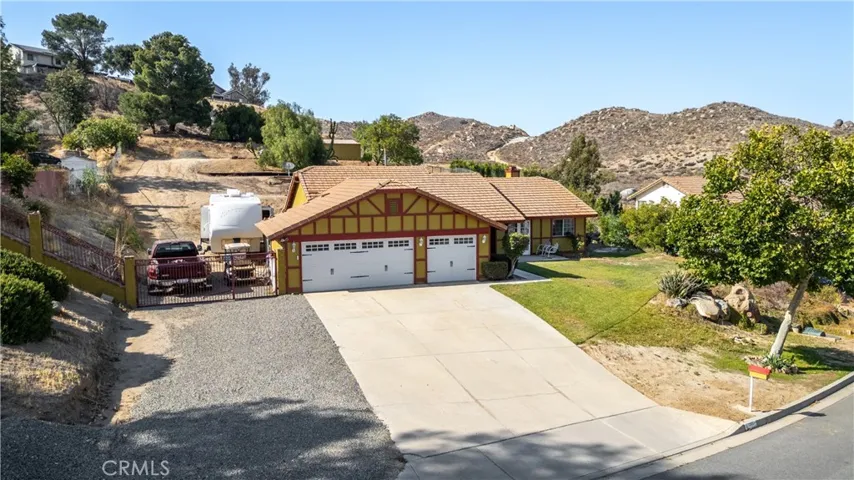 7205 Ridgeline, Jurupa Valley, California 92509