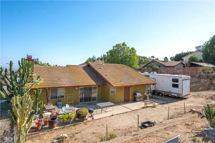 7205 Ridgeline, Jurupa Valley, California 92509