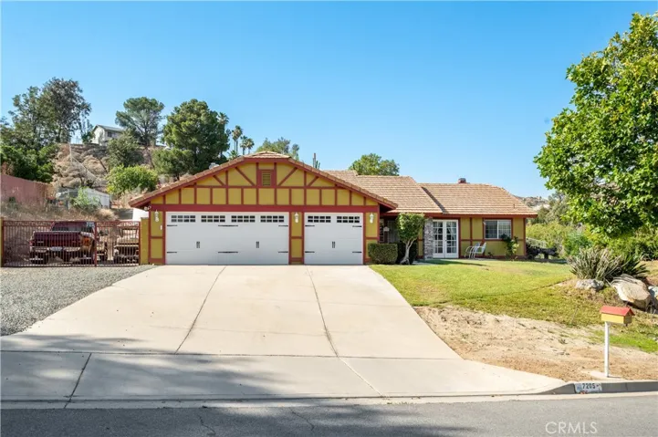 7205 Ridgeline, Jurupa Valley, California 92509