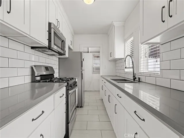 Back house kitchen