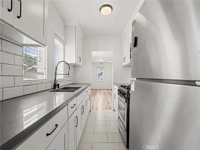 Back house kitchen