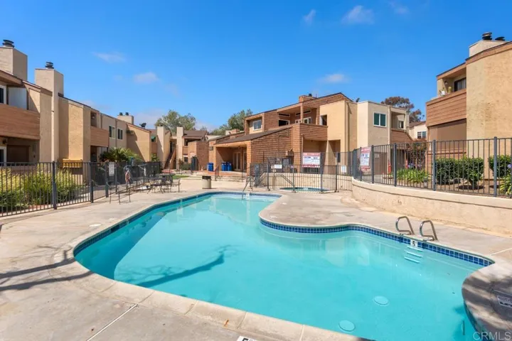 2920 Briarwood Rd L – 11, Bonita, California 91902