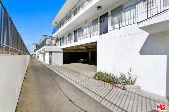 14110 Yukon Avenue, Hawthorne, California 90250