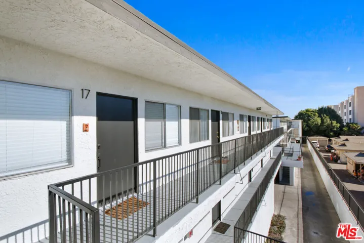 14110 Yukon Avenue, Hawthorne, California 90250