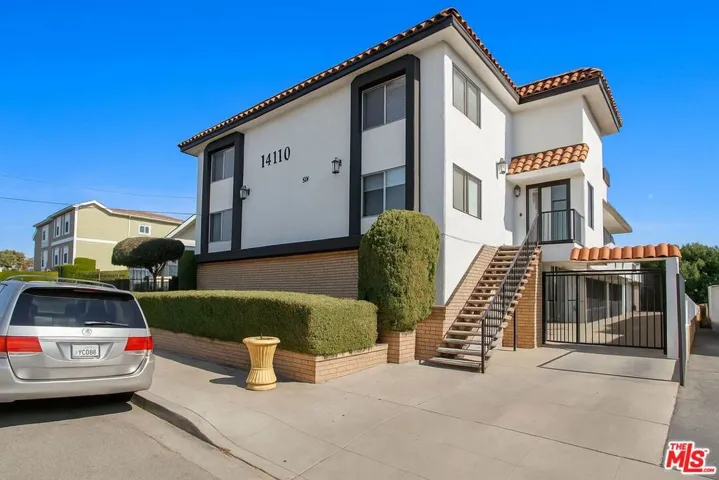 14110 Yukon Avenue, Hawthorne, California 90250