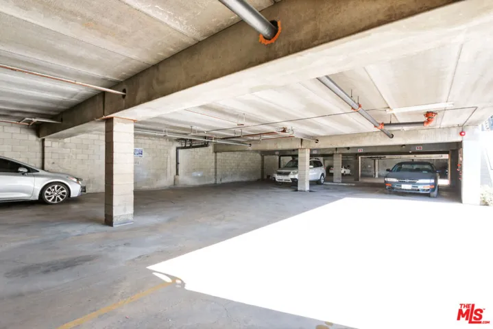 14110 Yukon Avenue, Hawthorne, California 90250