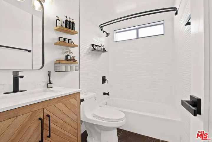 14110 Yukon Avenue, Hawthorne, California 90250