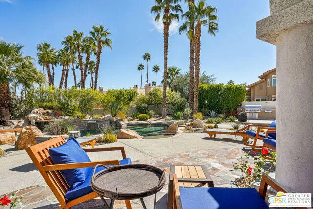 364 outdoor patio