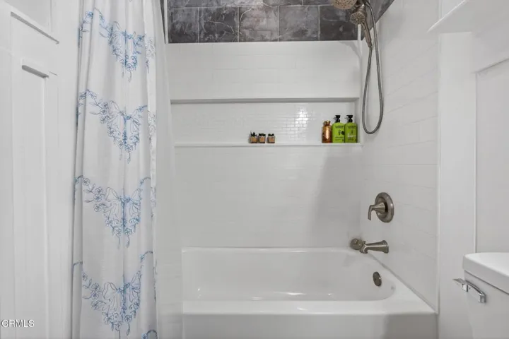 Shower Over Tub w/built-in Shelf