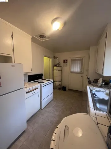 3564 Kitchen