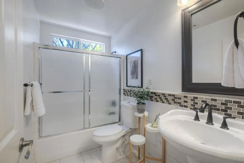 1st floor bathroom