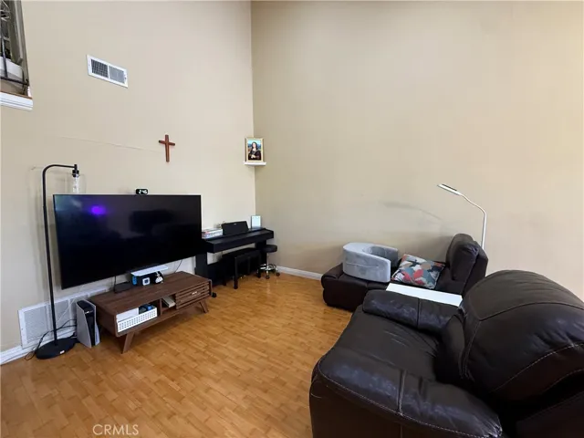 5815 Playa 84, Cypress, California 90630