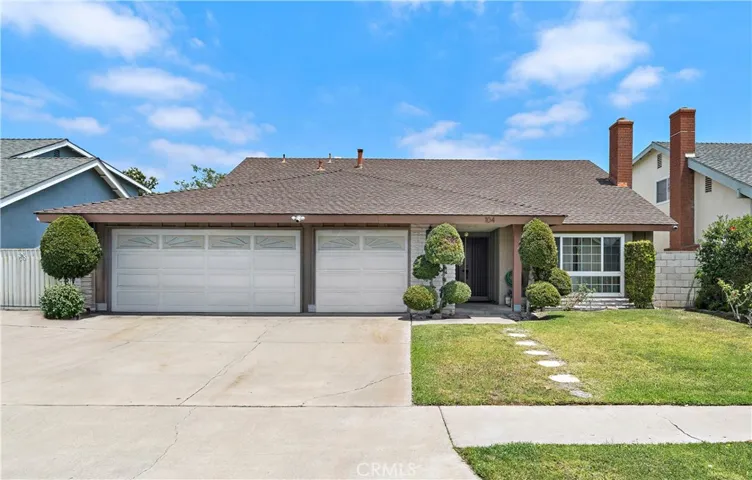 This home has it all! 4 BD, 3 BA (1 BD & 1 BA Down), 3 Car Garage, Pool, Spa, Inside Laundry, A/C, Dual Pane Windows, Marble-Like Tile Flooring, Soaring Ceilings, and More!