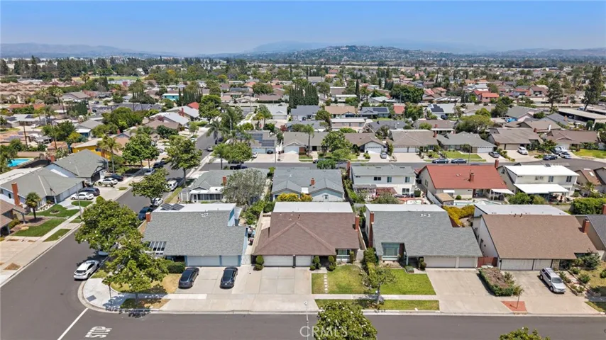 and a short drive to Orange County beaches, this exceptional home offers the perfect blend of luxury, comfort, privacy, and convenience.