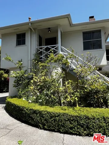 EXTERIOR OF UNIT