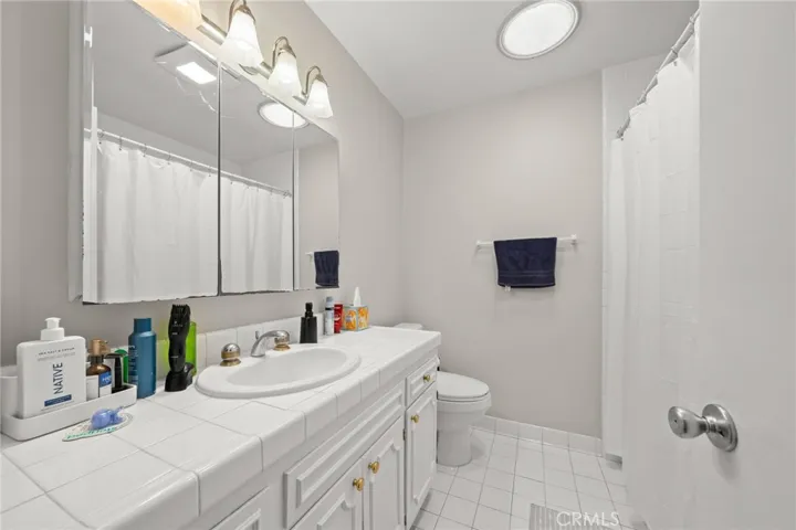 3501 Claremore Avenue, Long Beach, California 90808