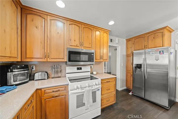 3501 Claremore Avenue, Long Beach, California 90808