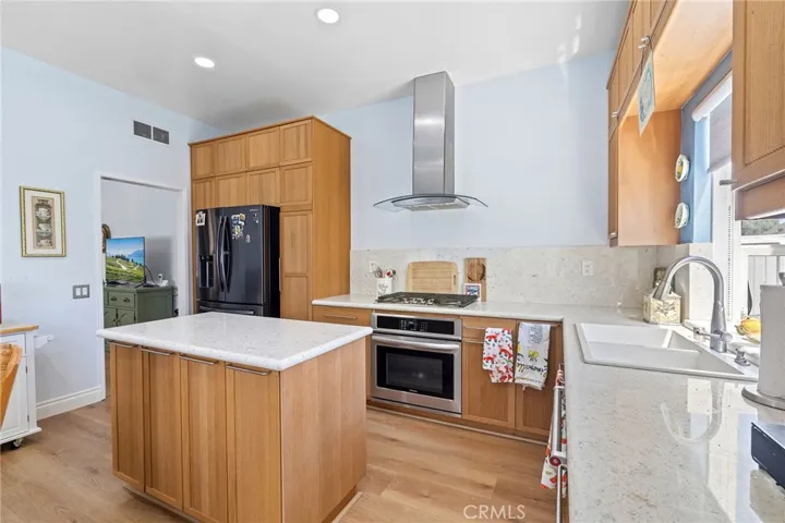 21092 Cedar Lane, Mission Viejo, California 92691