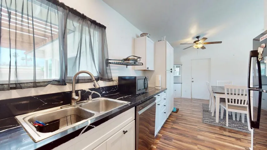 74361-Erin-St-Palm-Desert-CA-92260-05262