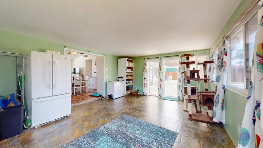 74361-Erin-St-Palm-Desert-CA-92260-05262