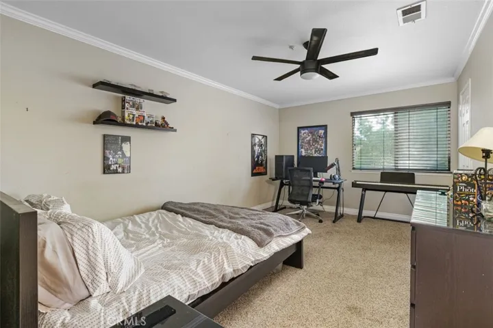 Upstairs guest bedroom
