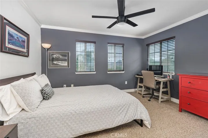 Upstairs guest bedroom