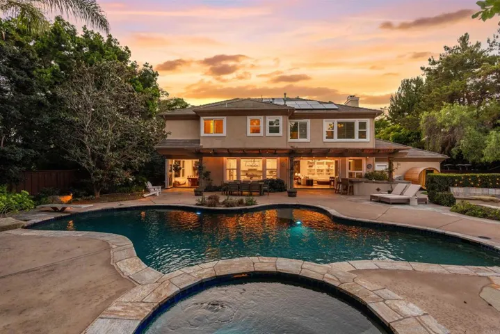 7912 Corte Penca, Carlsbad, California 92009