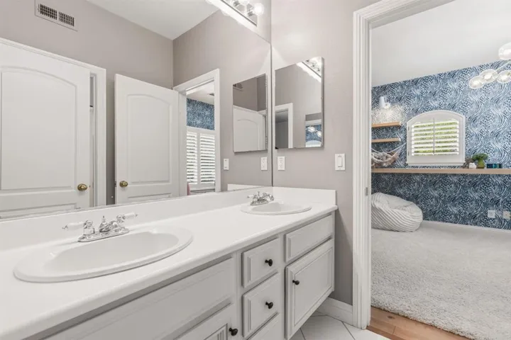 7912 Corte Penca, Carlsbad, California 92009