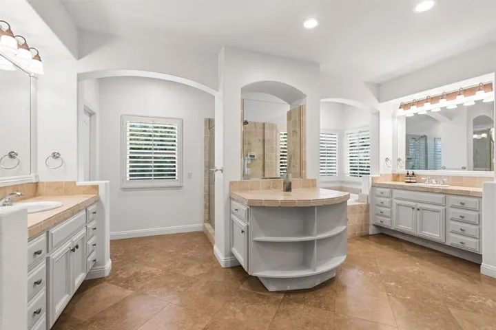 7912 Corte Penca, Carlsbad, California 92009