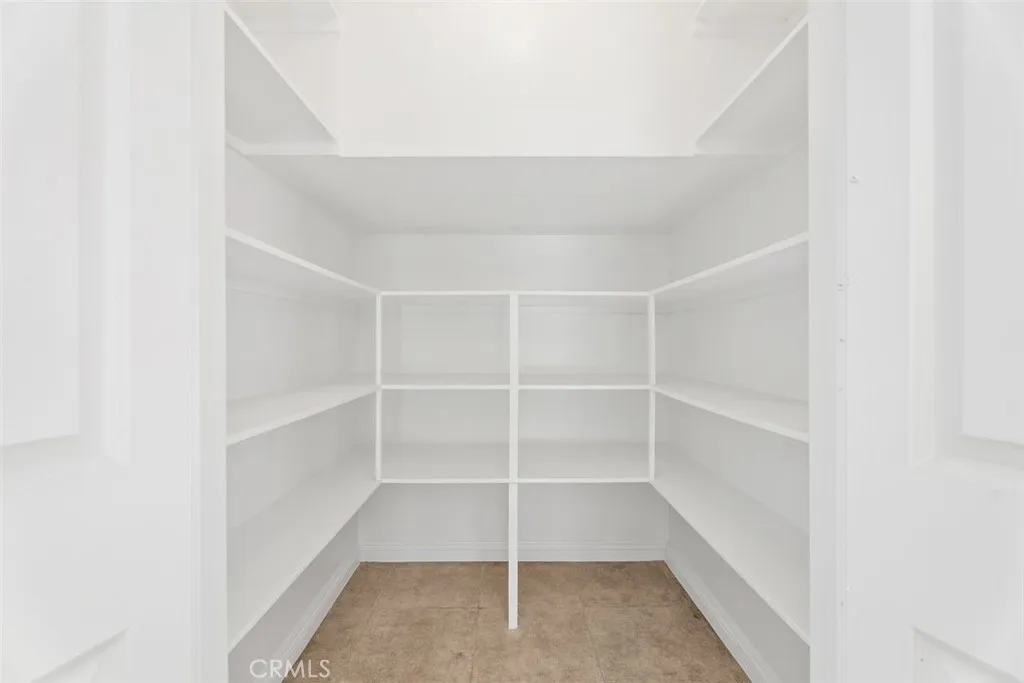 walk-in pantry walk-in pantry
