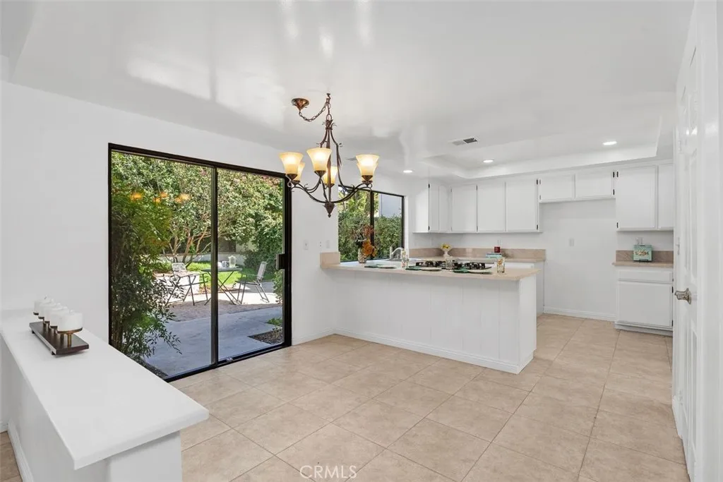 breakfast room,