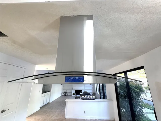 Brand new vent hood installed 8/28