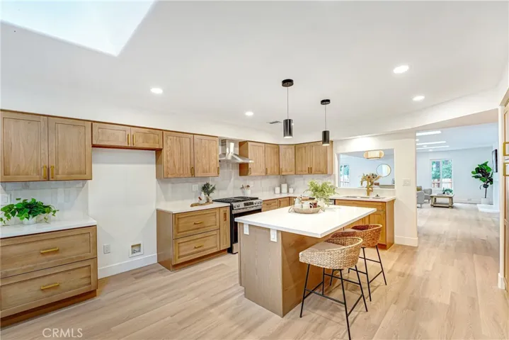 22323 Miranda Street, Woodland Hills, California 91367