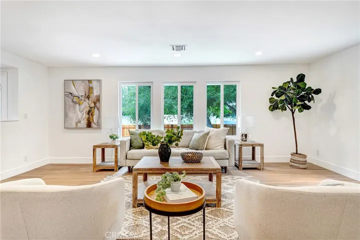 22323 Miranda Street, Woodland Hills, California 91367