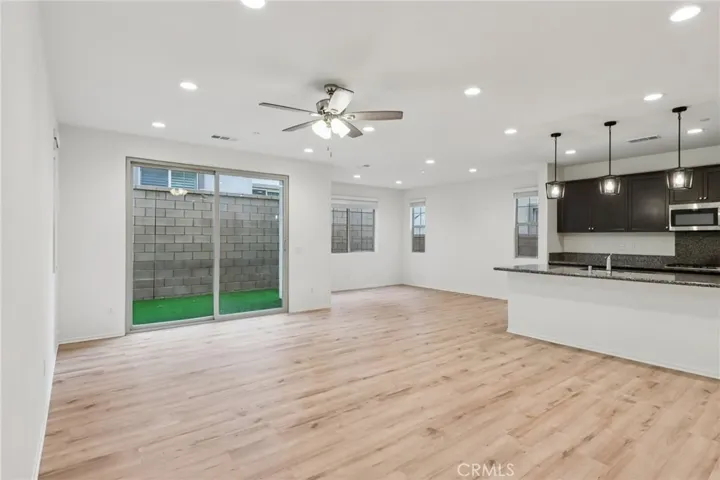 5313 Teramo, Fontana, California 92336