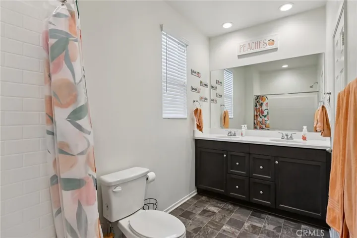 5313 Teramo, Fontana, California 92336