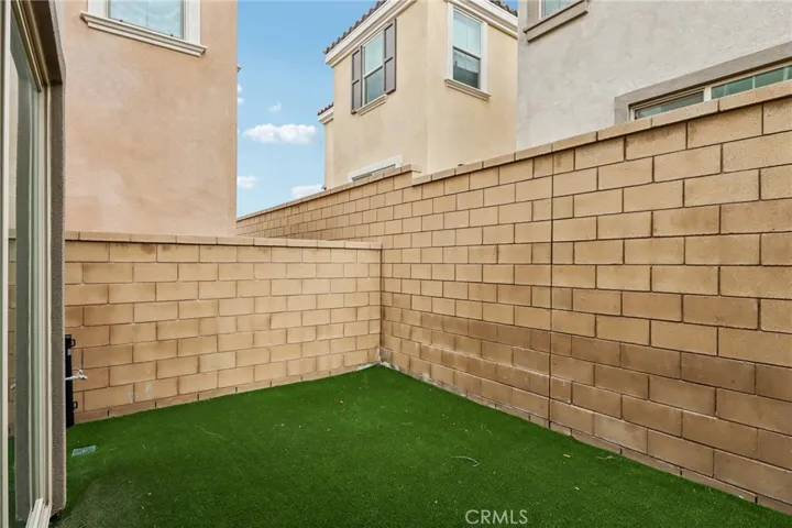 5313 Teramo, Fontana, California 92336