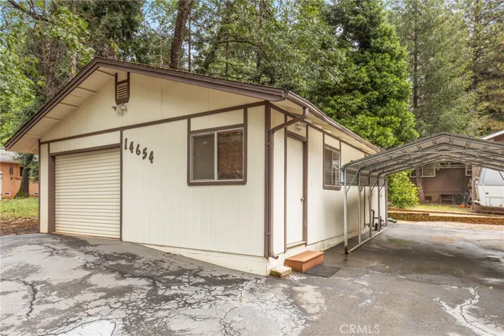 14654 Carnegie, Magalia, California 95954