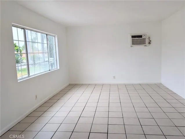 357 W Woodcrest St., Rialto, California 92376