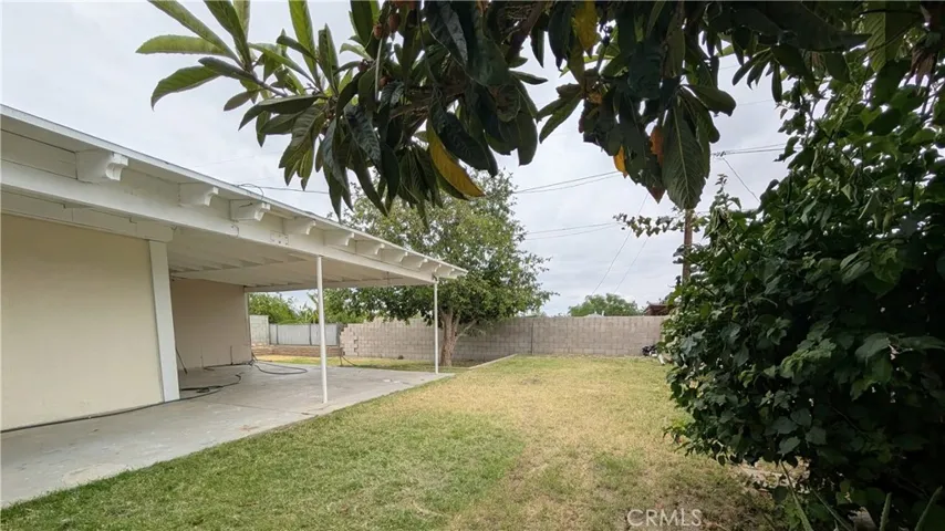 357 W Woodcrest St., Rialto, California 92376