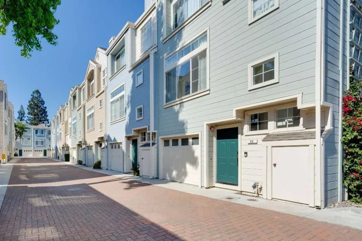 979 Pinto Palm Terrace 45, Sunnyvale, California 94087