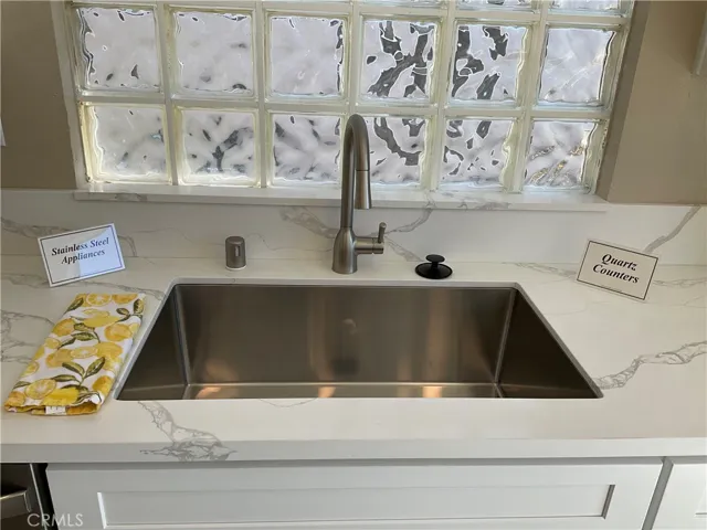 Farmer sink