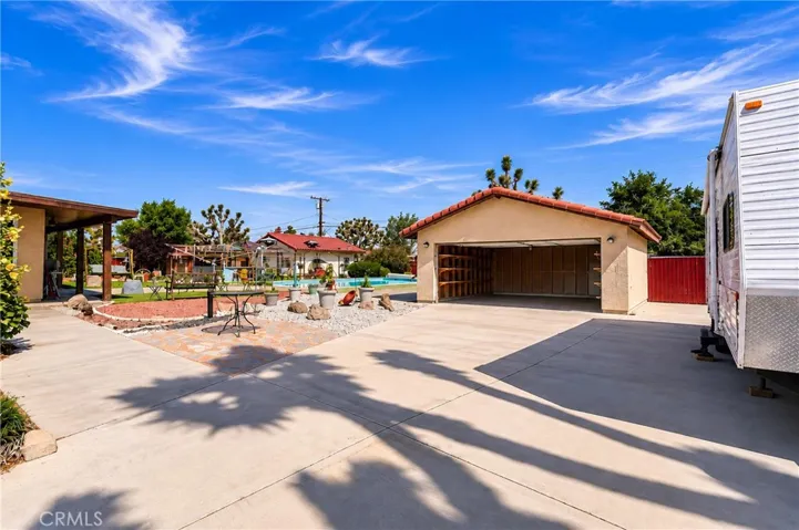 Staged Photo
Detached 2 Car Garage
