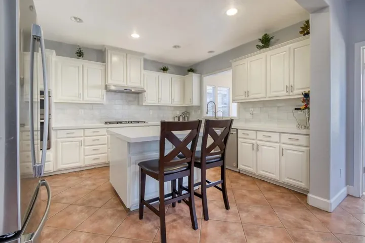2376 Shire Way, Oakdale, California 95361