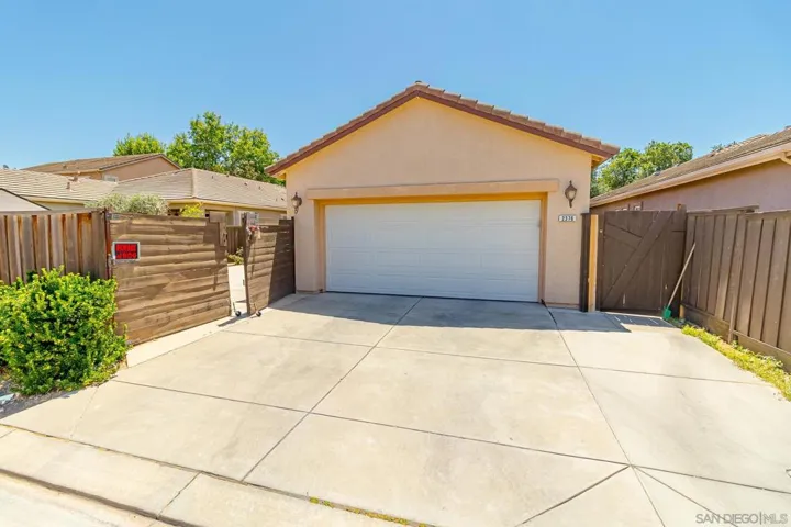 2376 Shire Way, Oakdale, California 95361
