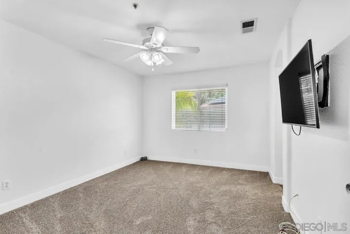 10836 Stoney Creek Ct., Santee, California 92071
