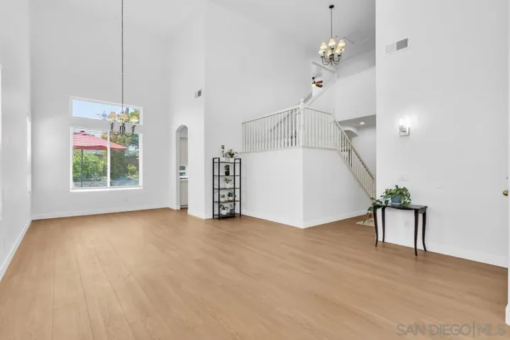 10836 Stoney Creek Ct., Santee, California 92071