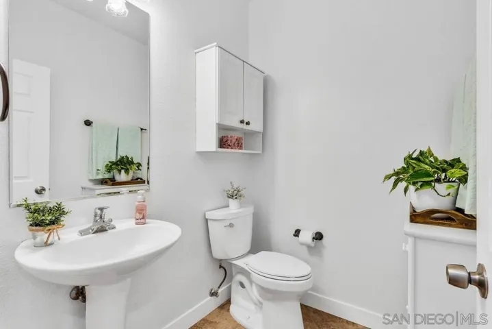 10836 Stoney Creek Ct., Santee, California 92071